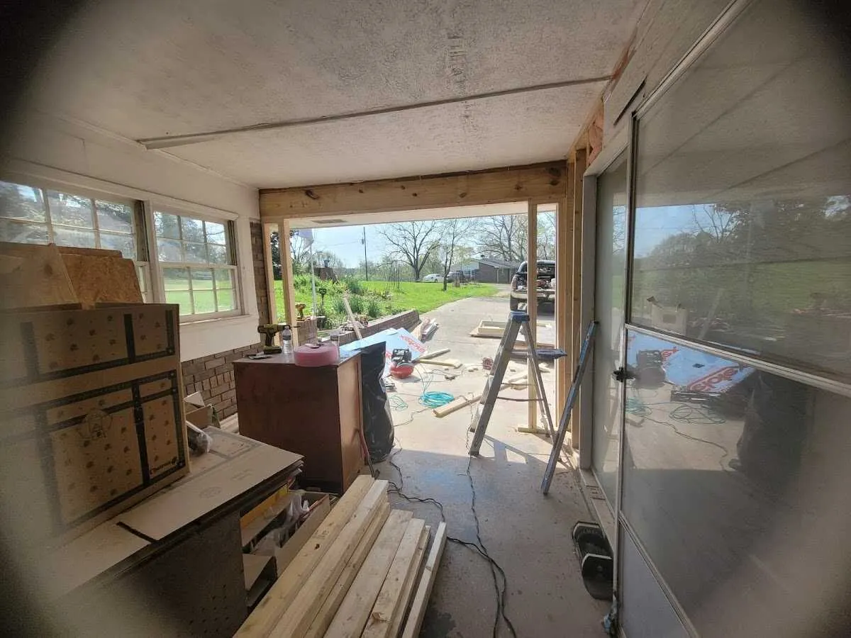 Air movers and dehumidifier for Water Mitigation Services in St. Louis